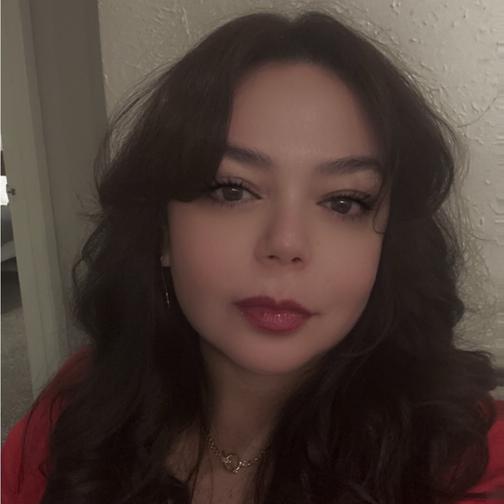 Meet your Posher, Ana